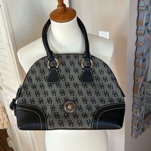 Dooney & Bourke Bag